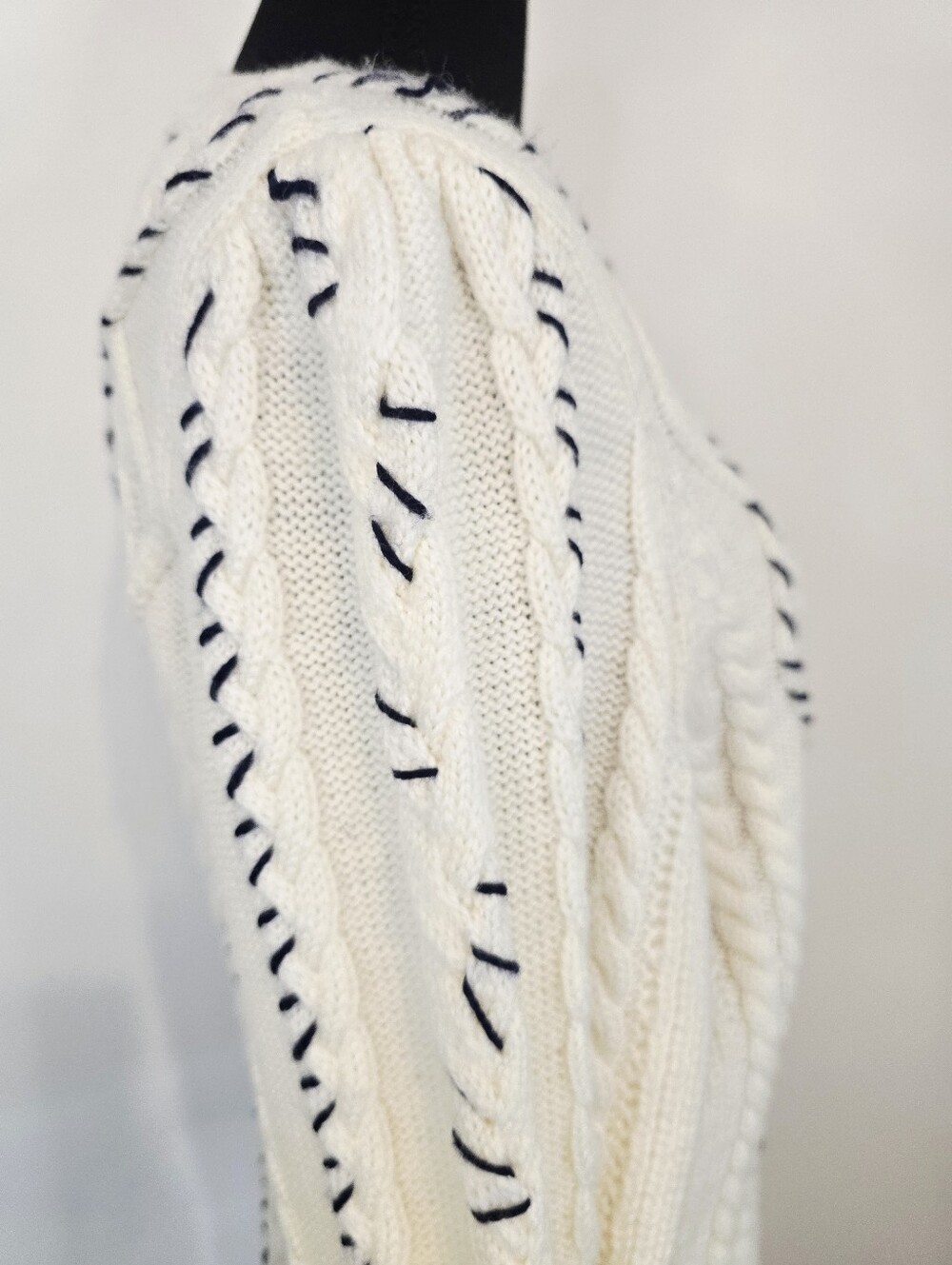 & Other Stories Paris Atelier Cream Cable Knit Wool Sweater Navy Whipstitch - Picture 7 of 10